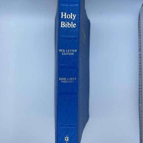Holy Bible KIng James Version Dictionary Concordance Red Letter Edition 1970 - Picture 13 of 13